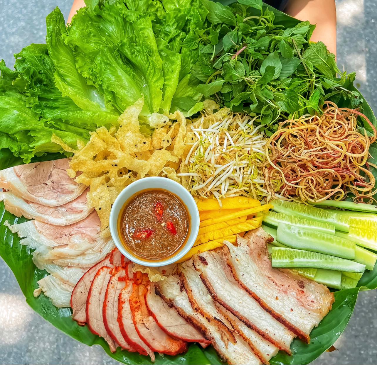 Bánh tráng cuốn thịt heo (ảnh minh hoạ)