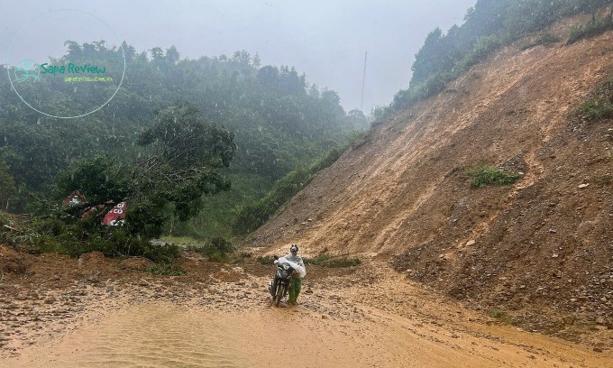 Khu vực cầu 32, cửa ngõ vào Sa Pa, ngày 8/9.