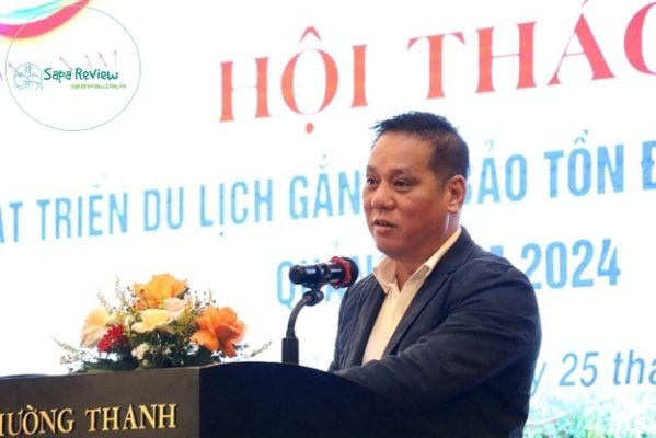 Ông Văn Bá Sơn, Phó Giám đốc Sở Văn hóa, Thể thao và Du lịch tỉnh Quảng Nam phát biểu tại hội thảo.