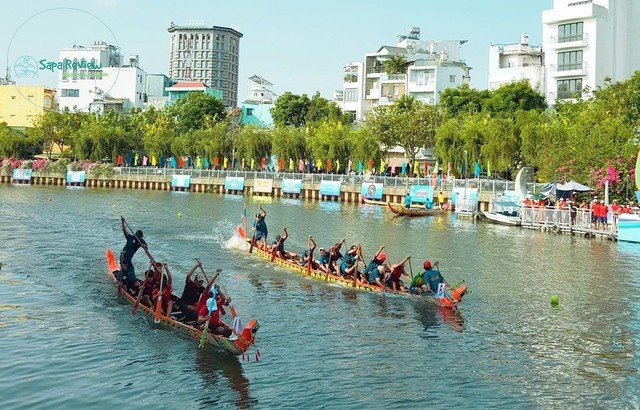 Đua ghe ngo trên Kênh Nhiêu Lộc - Thị Nghè