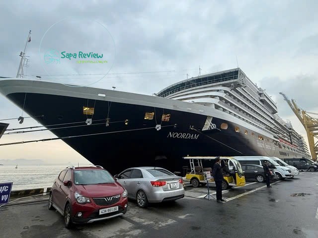 Du thuyền Noordam cập Cảng Tiên Sa