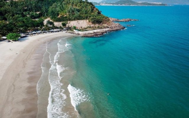 vẻ đẹp của bãi biển nhũ tiên - Nha trang