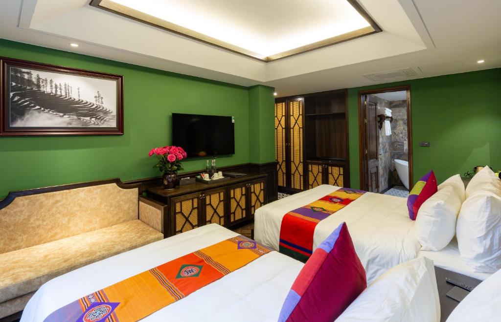 Khách sạn có đa dạng các loại phòng và view rất đẹp