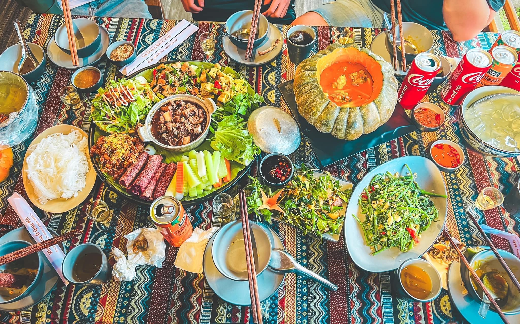 Nhà hàng có rất nhiều món ngon