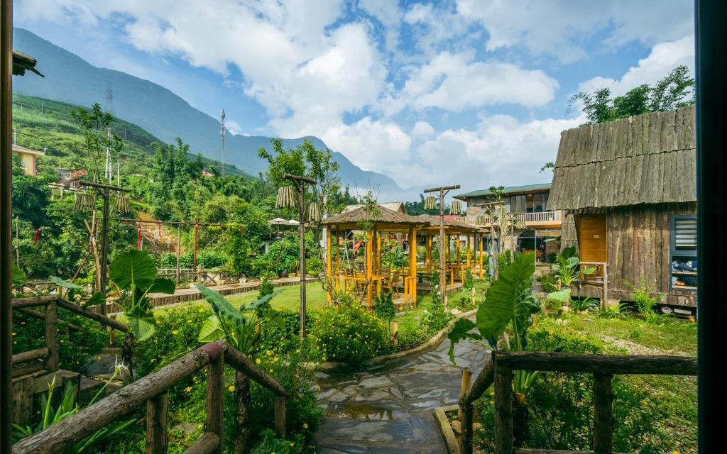 Sapa Riverside Homestay