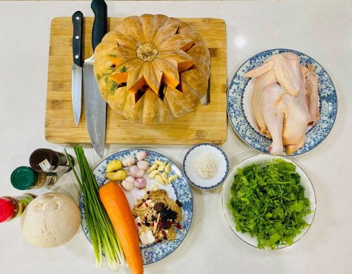 Các nguyên liệu chuẩn bị cho món gà hấp bí ngô
