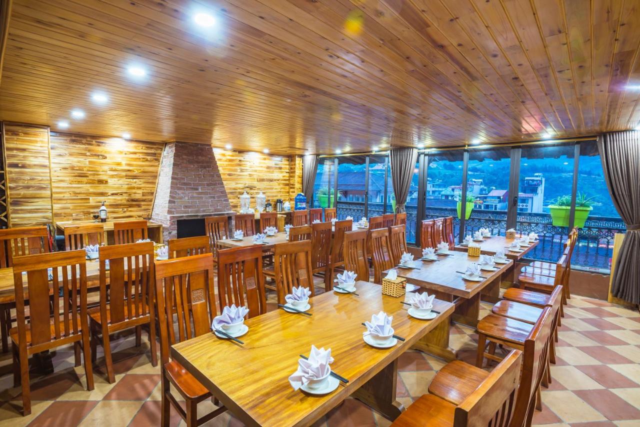 Một góc nhà hàng với 'chiếc' view cực xịn