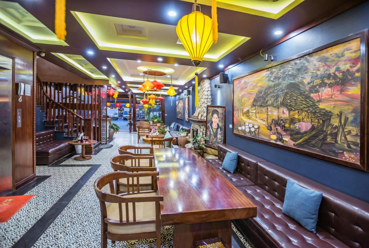 Một góc tại sảnh lễ tân của khách sạn Sapa Full House Hotel