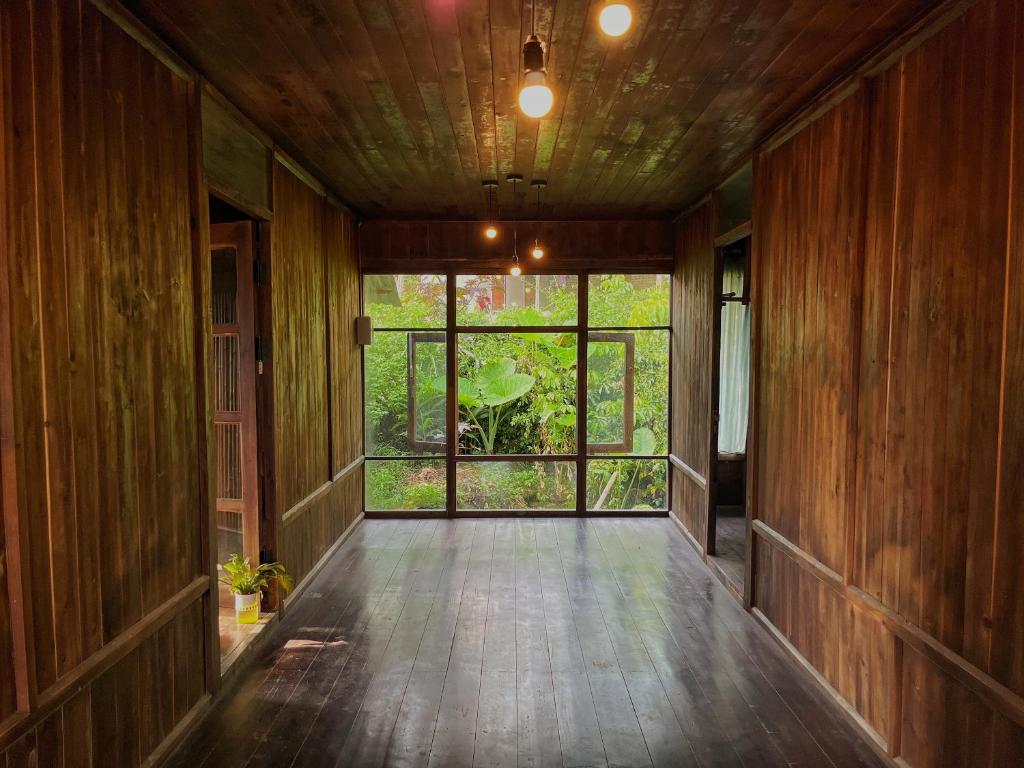 Homestay gây ấn tượng với thiết kế giản dị nhưng đầy tinh tế.
