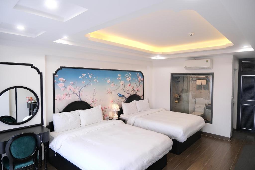 Khách sạn sở hữu thiết kế mang hơi hướng Indochine, kết hợp tinh tế giữa hiện đại và cổ điển.