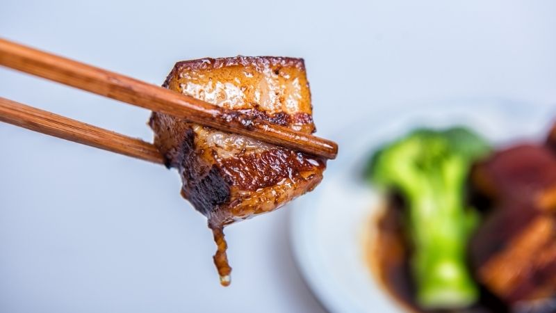 Mẹo và lưu ý khi chế biến món thịt lợn kho tộ