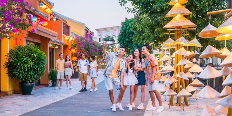 Tận hưởng văn hóa địa phương
