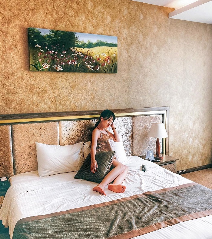 Những khách sạn nằm ở trung tâm thường đi kèm với mức giá đắt đỏ.